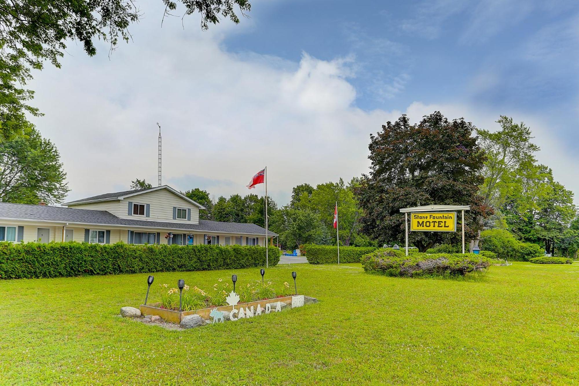 Stone Fountain Motel Fenelon Falls Exterior foto